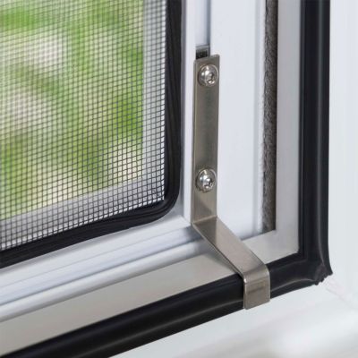 Fliegengitterrahmen Detailaufnahme einer Winkellasche zum Befestigen