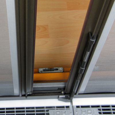 Detail Fliegengitterrollotür