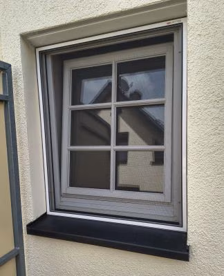 Sonderlösung ISG für Holzfenster mit aufgesetzten Sprossenrahmen